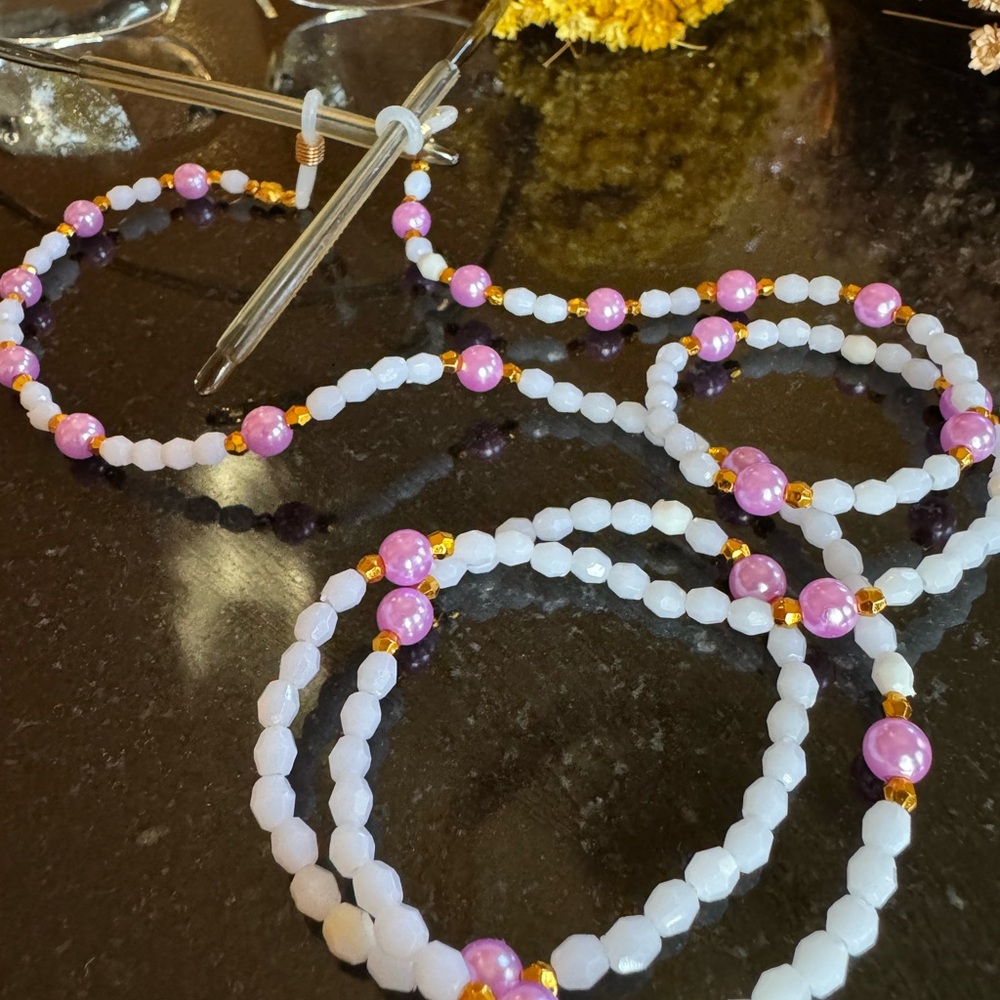 Glasses Chain in white & gold & purple color beads